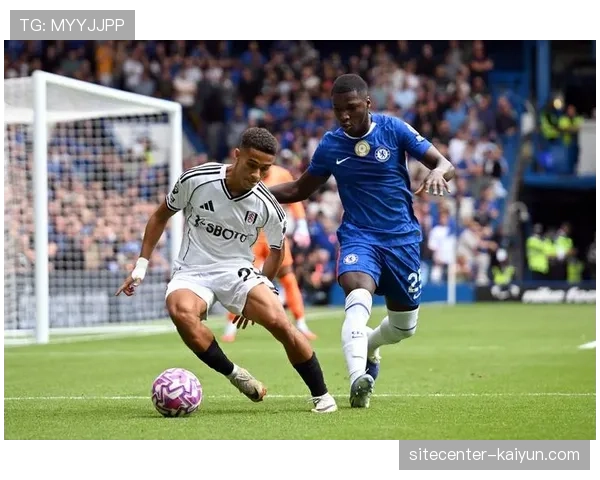 切尔西区域防守漏洞频出，定位球和传中协同问题屡遭对手利用